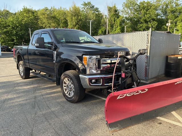 2017 Ford F-250 XLT 4x4 SuperCab 8' Box's photo