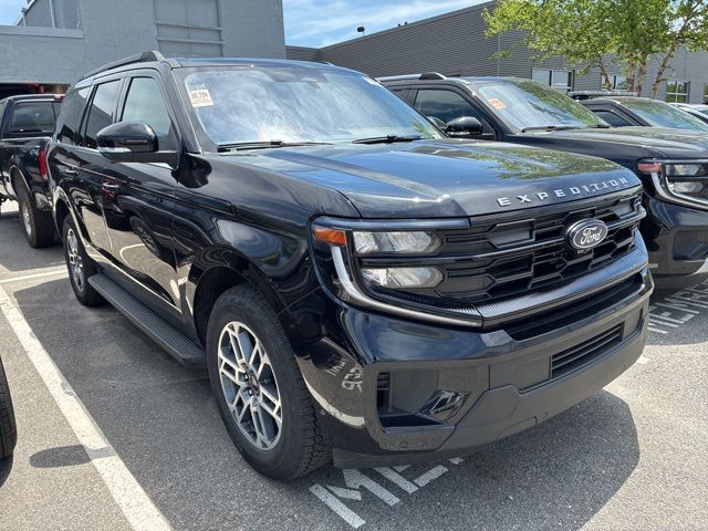 2025 Ford Expedition Active 4x4's photo