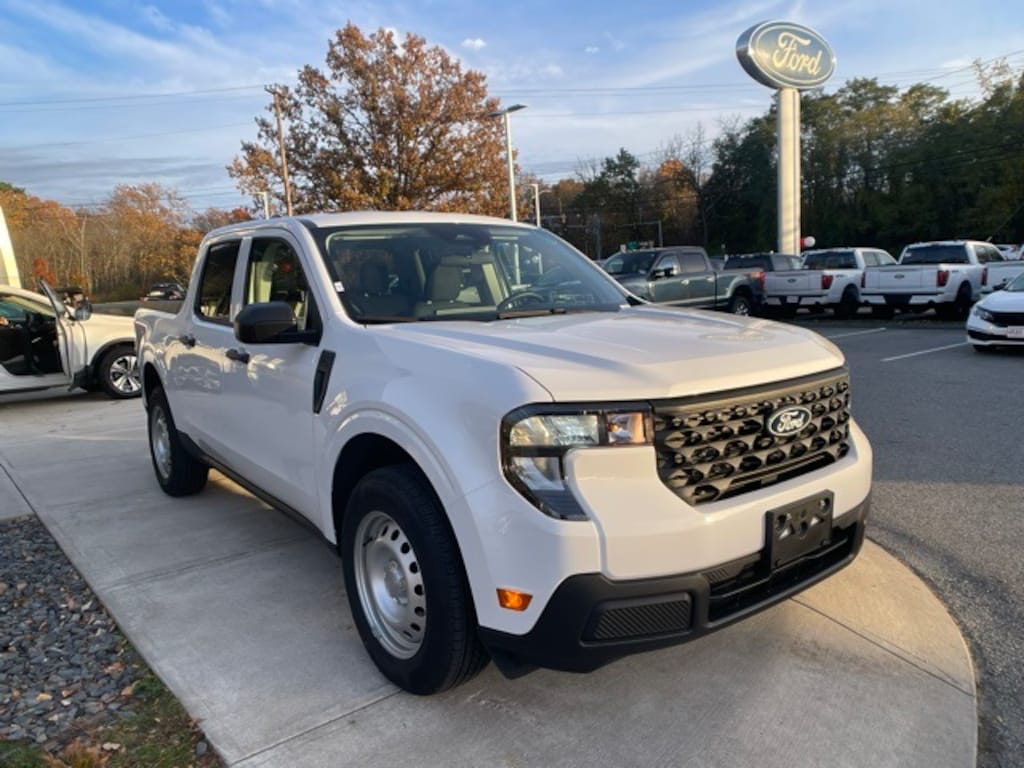 New 2025 Ford Maverick XL Truck