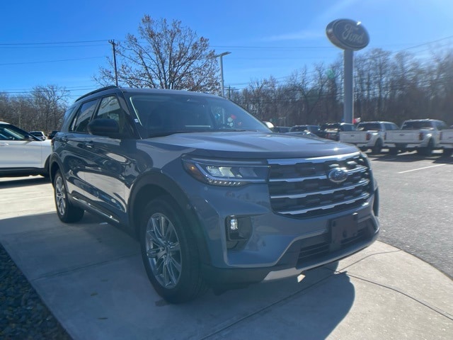 2025 Ford Explorer Active's photo