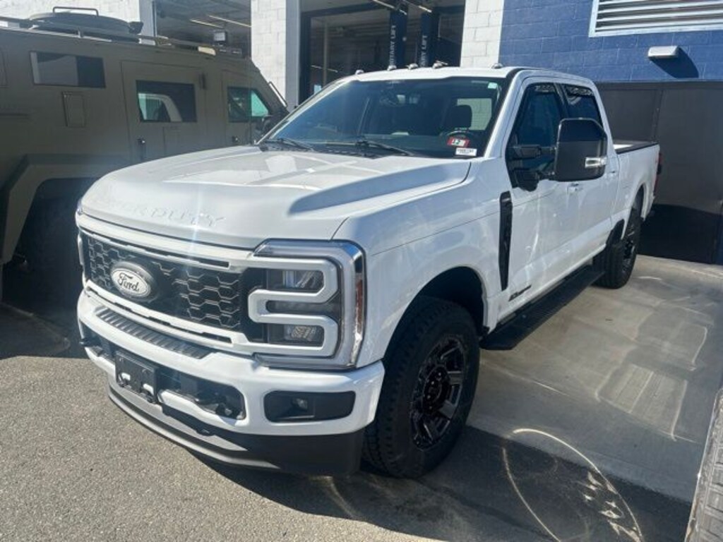 Used 2024 Ford F-350SD Lariat Truck