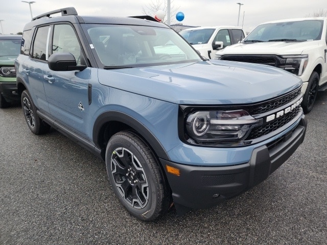 2025 Ford Bronco Sport Outer Banks's photo