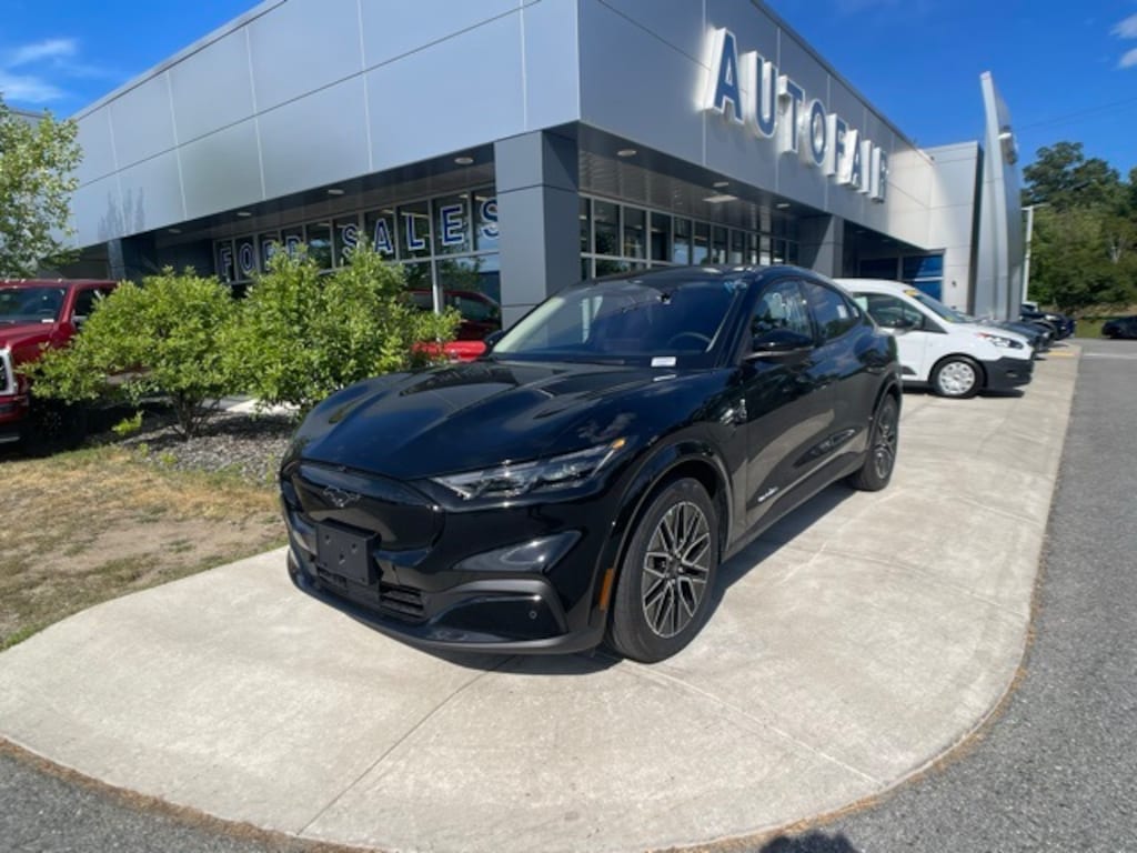 New 2025 Ford Mustang Mach-E Premium SUV