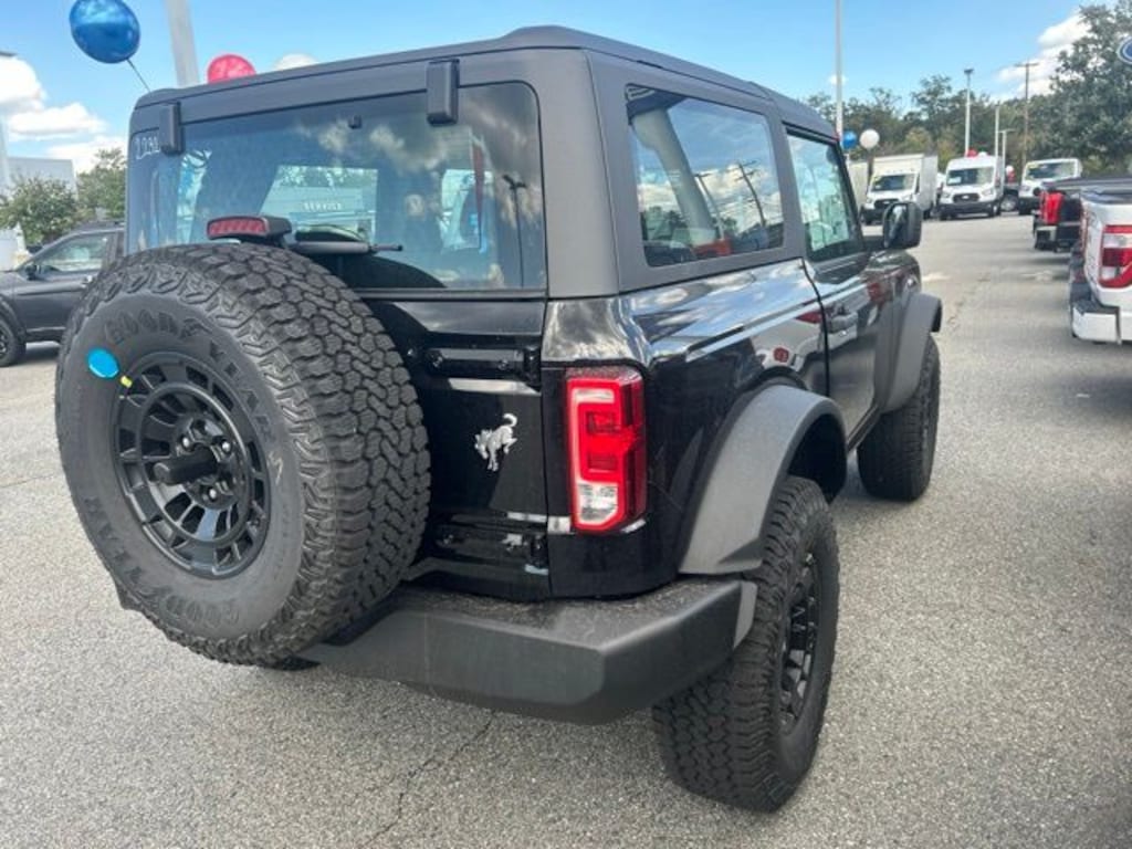 New 2026 Ford Bronco Base SUV