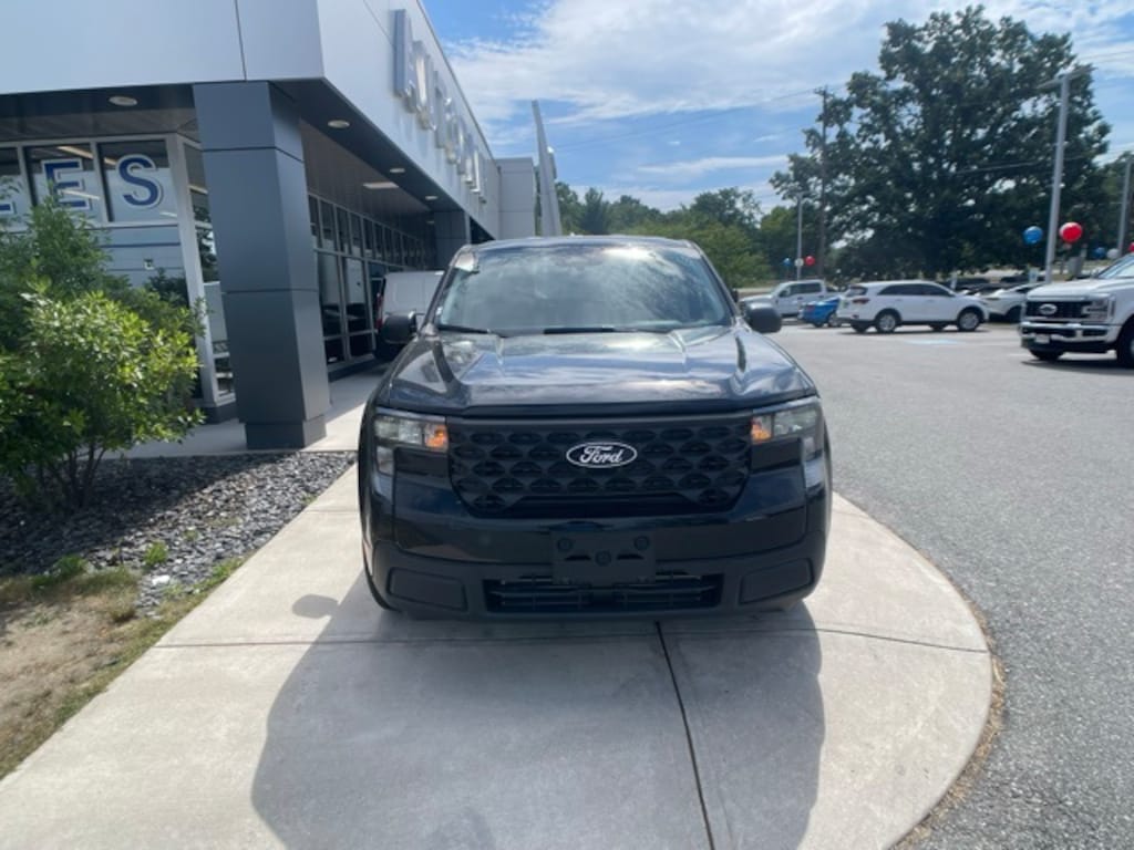 New 2025 Ford Maverick XL Truck