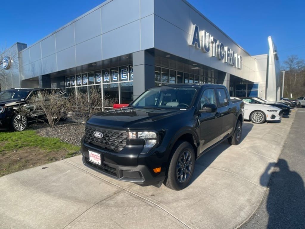 New 2025 Ford Maverick XLT Truck