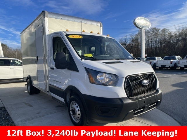 2022 Ford Transit Cutaway Base's photo