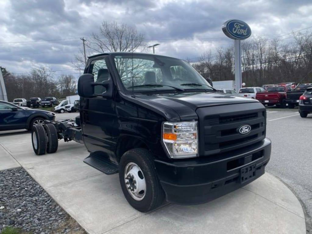 Used 2027 Ford E-350SD Base Cab/Chassis