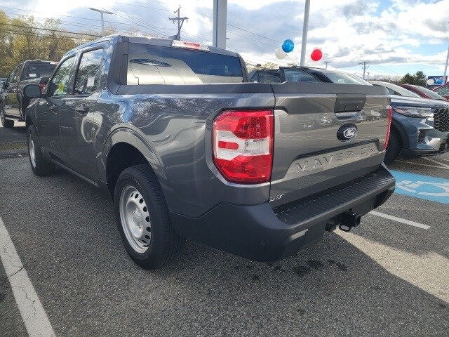 2025 Ford Maverick XL photo 2