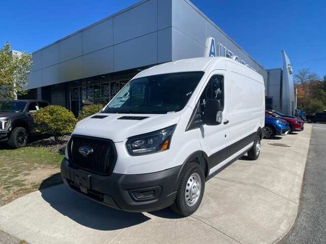 2025 Ford Transit photo 3