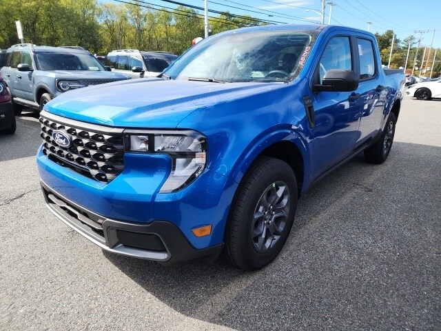 2025 Ford Maverick XLT photo 2