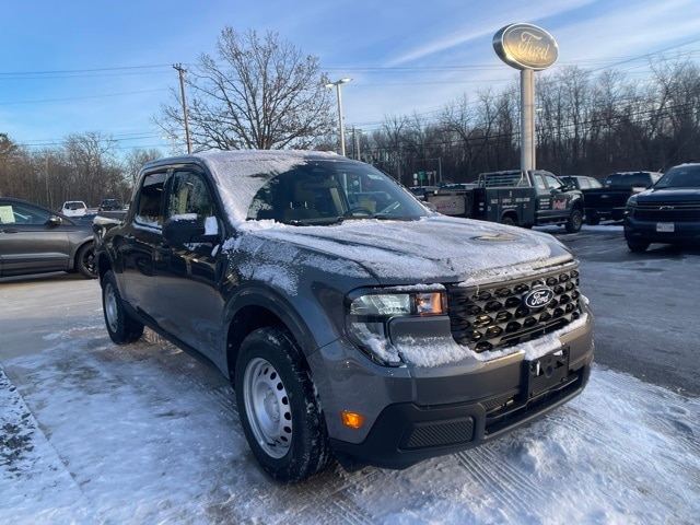 2025 Ford Maverick XL's photo