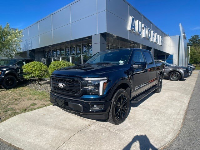 2025 Ford F-150 Lariat photo 3