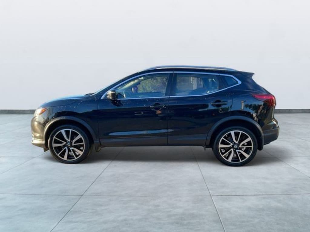 Used 2017 Nissan Rogue Sport SL SUV