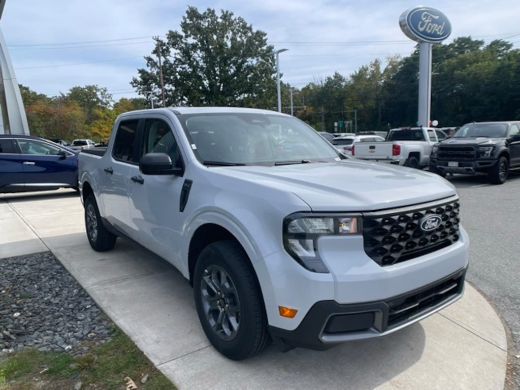 New 2025 Ford Maverick XLT Truck