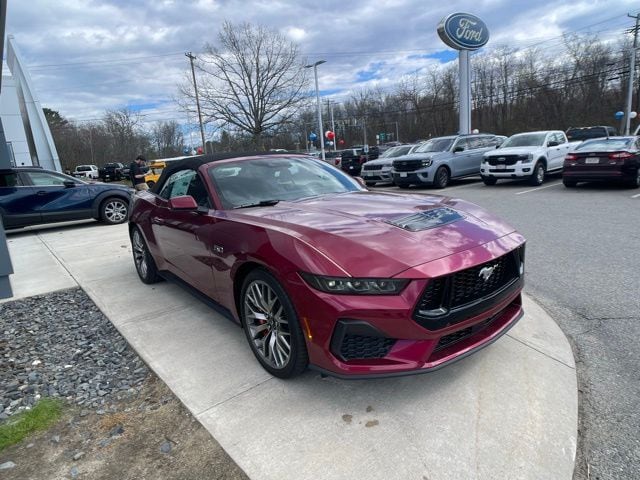 2025 Ford Mustang GT Premium Convertible - Photo 36