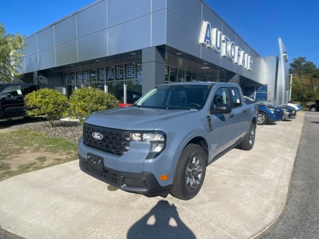 New 2025 Ford Maverick XLT Truck