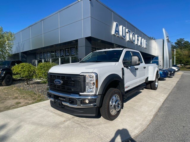 2025 Ford F-450 photo 4
