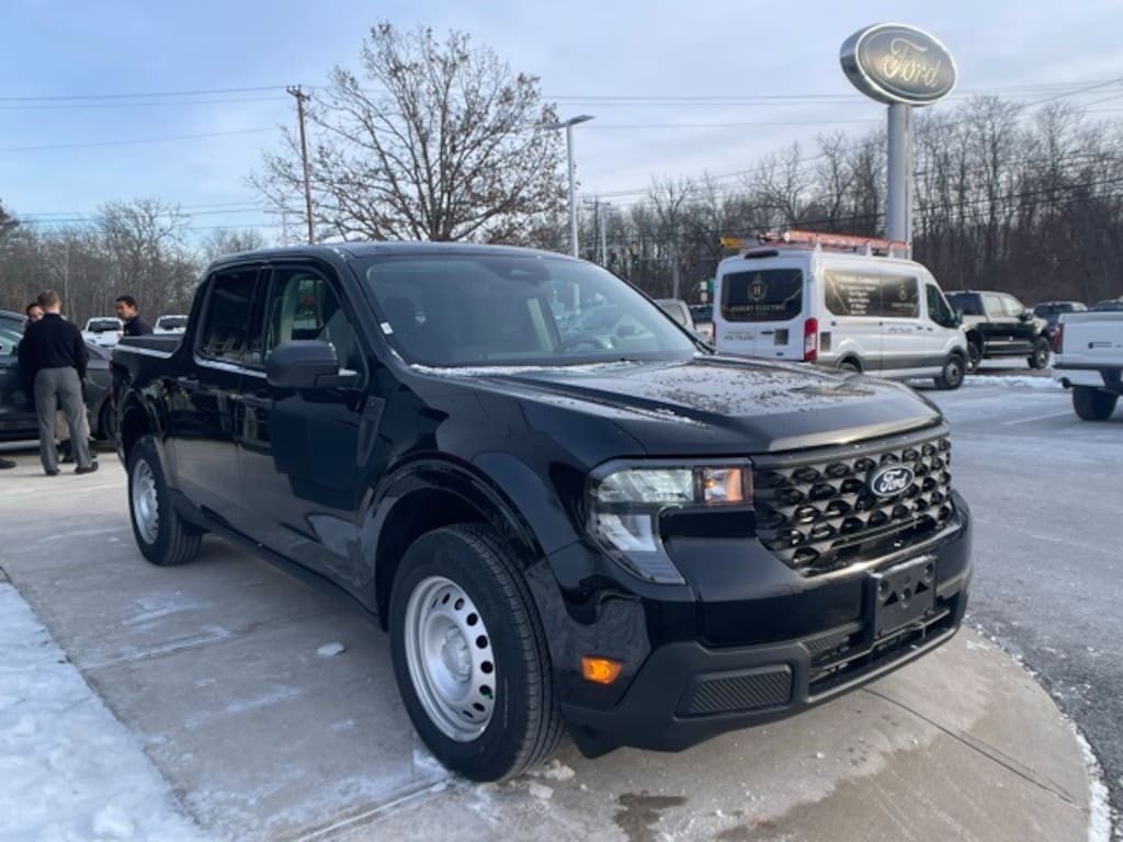 New 2025 Ford Maverick XL Truck