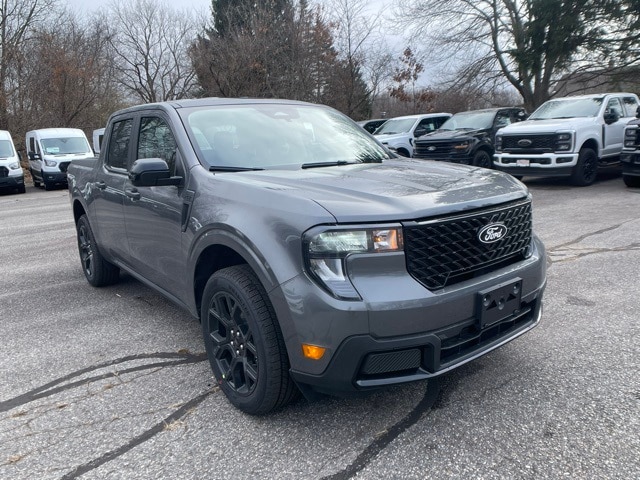 2025 Ford Maverick XLT's photo