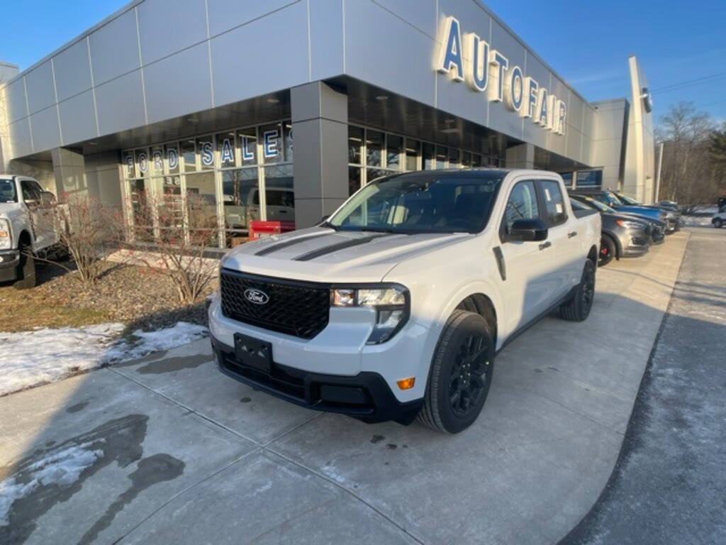 New 2025 Ford Maverick XLT Truck
