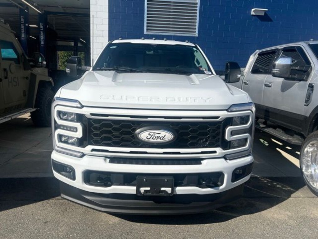 Used 2024 Ford F-350SD Lariat Truck