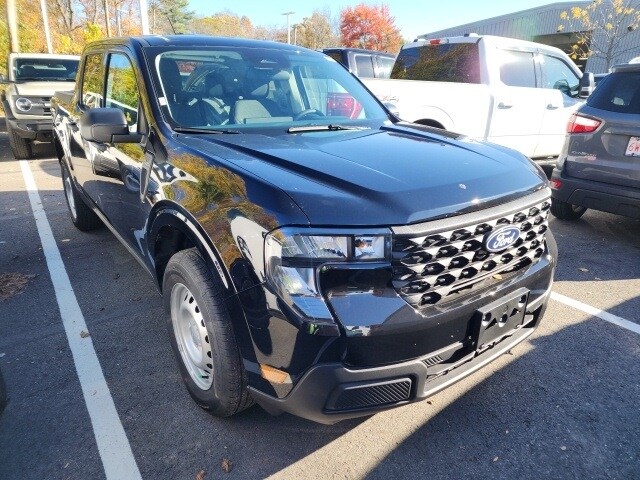 2025 Ford Maverick XL's photo