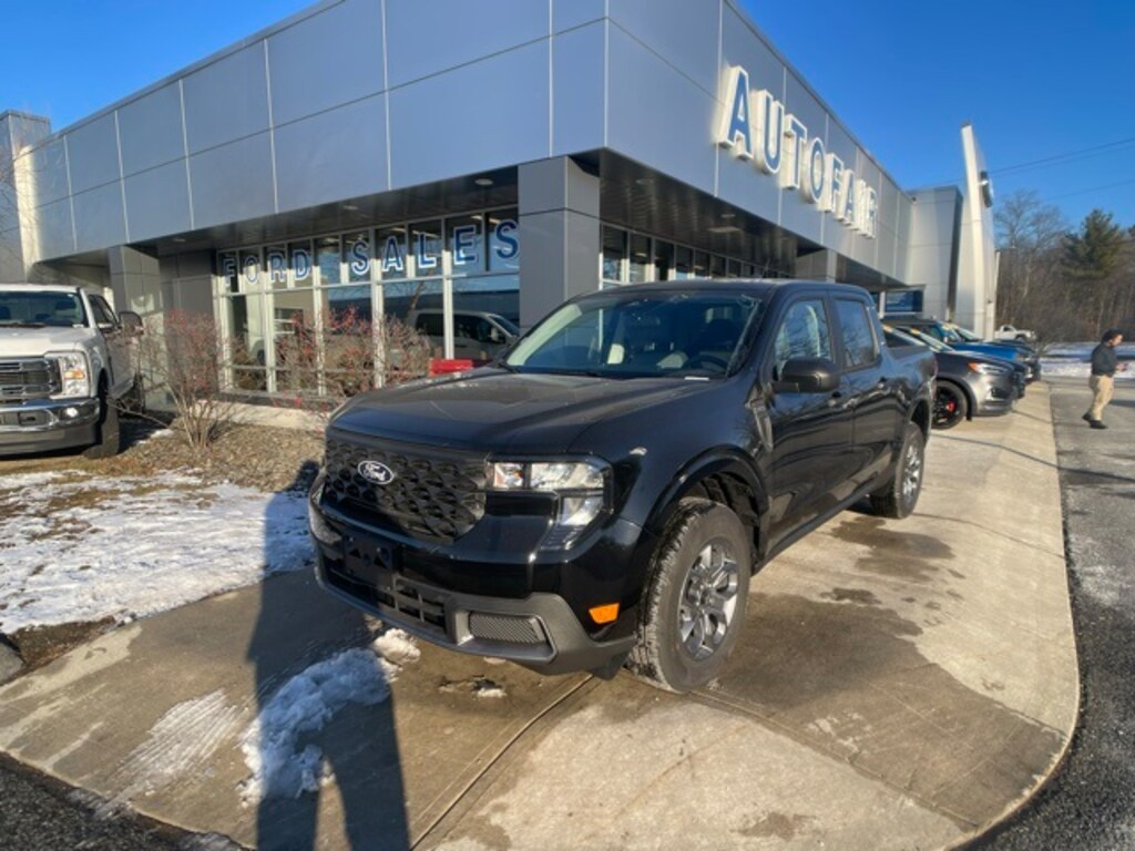 New 2025 Ford Maverick XLT Truck