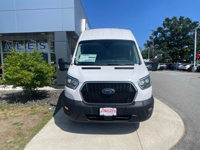 2025 Ford Transit photo 3