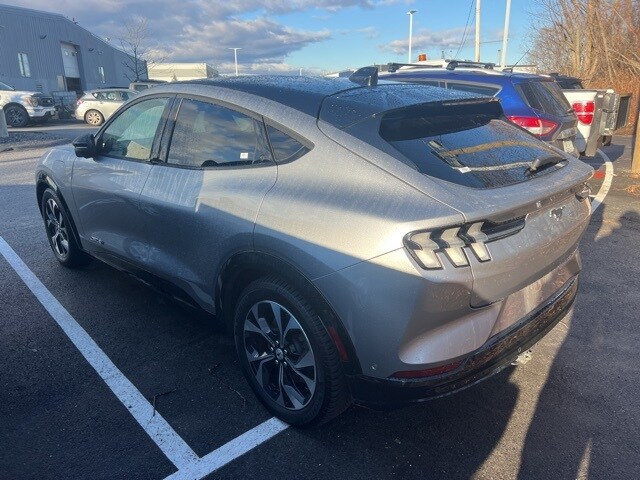 2021 Ford Mustang Mach-E Premium photo 4