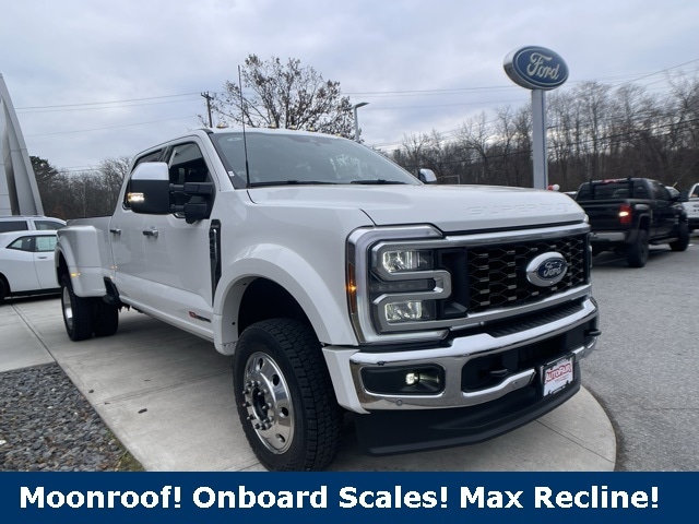 2026 Ford F-450 Super Duty King Ranch's photo