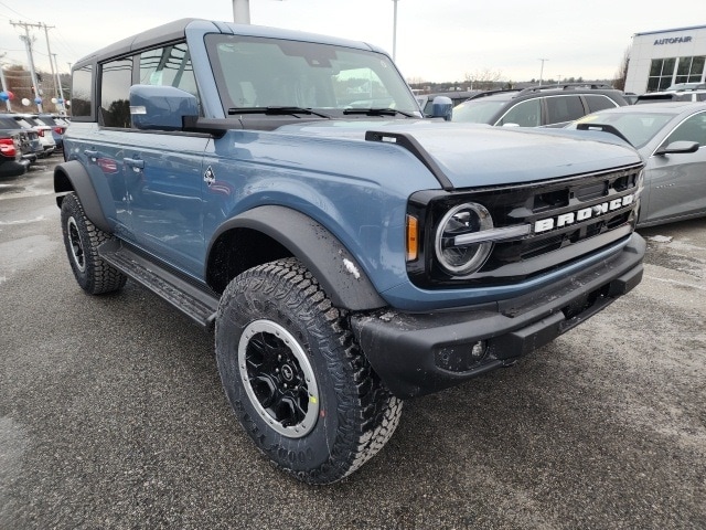 2025 Ford Bronco 4-Door Outer Banks's photo