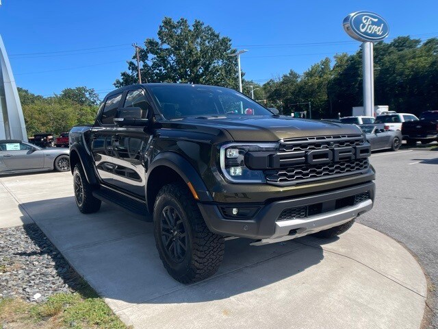2025 Ford Ranger Raptor photo 2