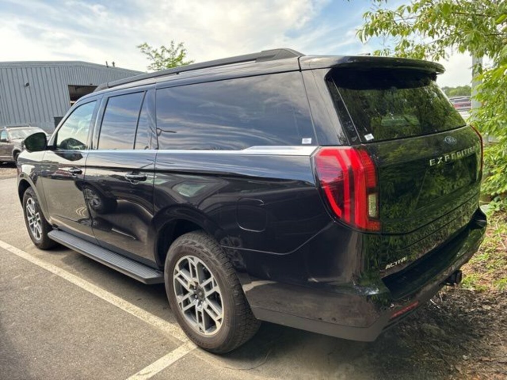 Used 2025 Ford Expedition Max Active SUV