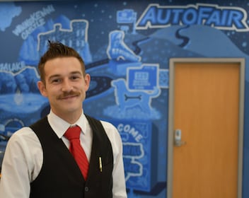 Staff member Darius Antin from ID_423300e3a9eb