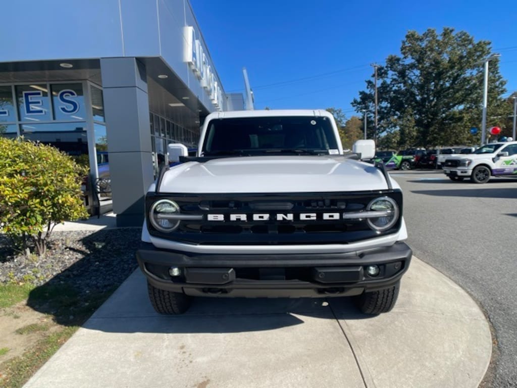New 2025 Ford Bronco Outer Banks SUV