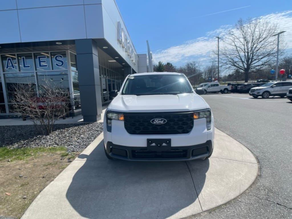 New 2025 Ford Maverick XLT Truck