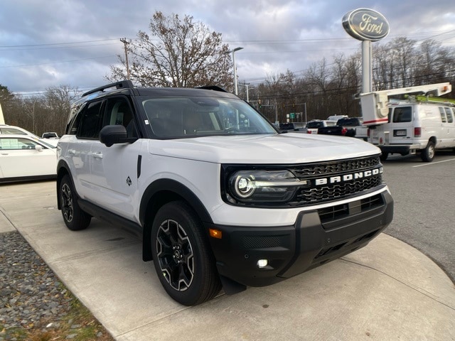 2025 Ford Bronco Sport Outer Banks's photo