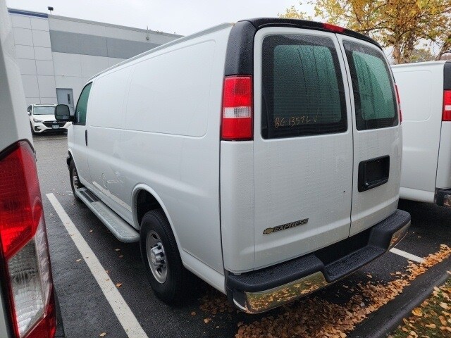 2024 Chevrolet Express 2500 Work Van photo 4