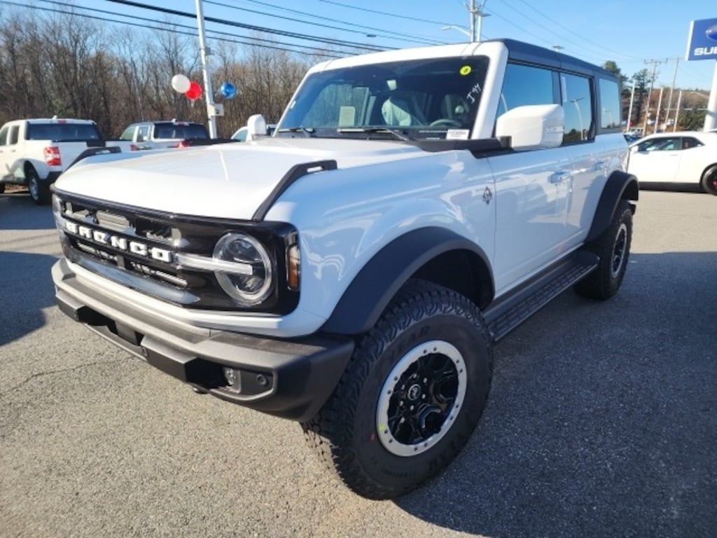 New 2025 Ford Bronco Outer Banks SUV
