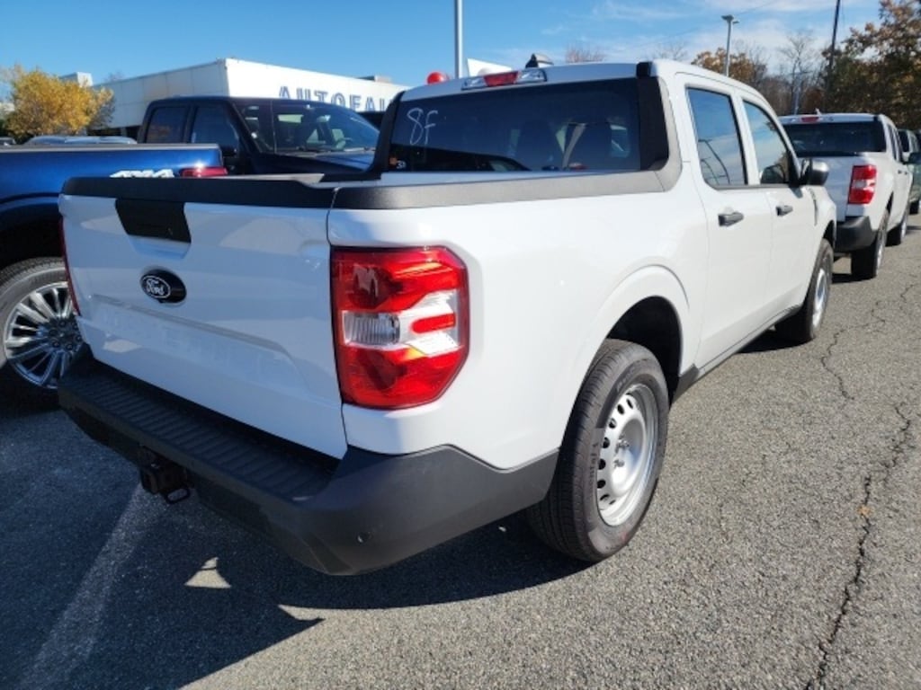 New 2025 Ford Maverick XL Truck