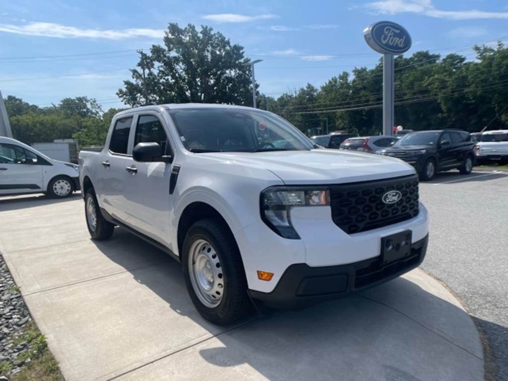 New 2025 Ford Maverick XL Truck
