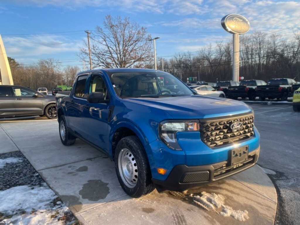 New 2025 Ford Maverick XL Truck