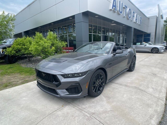 2025 Ford Mustang GT Premium Convertible photo 4