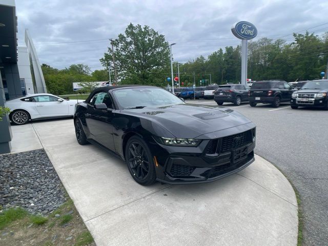 2025 Ford Mustang GT Premium Convertible - Photo 38