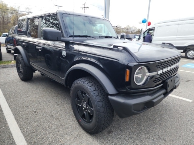 2025 Ford Bronco 4-Door Big Bend's photo