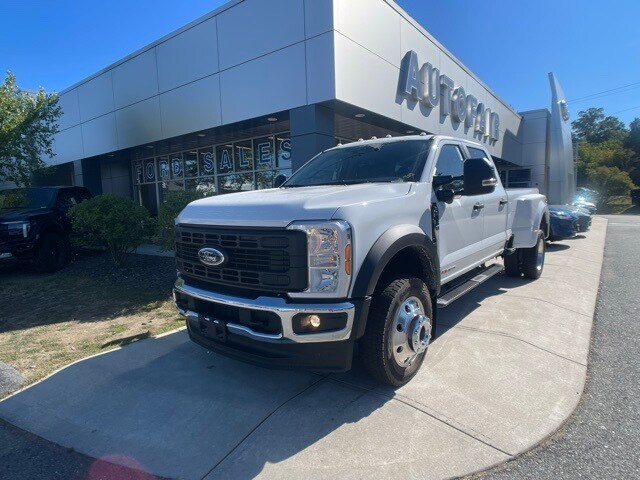 2025 Ford F-450 photo 4