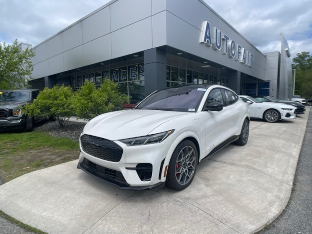 New 2025 Ford Mustang Mach-E GT SUV