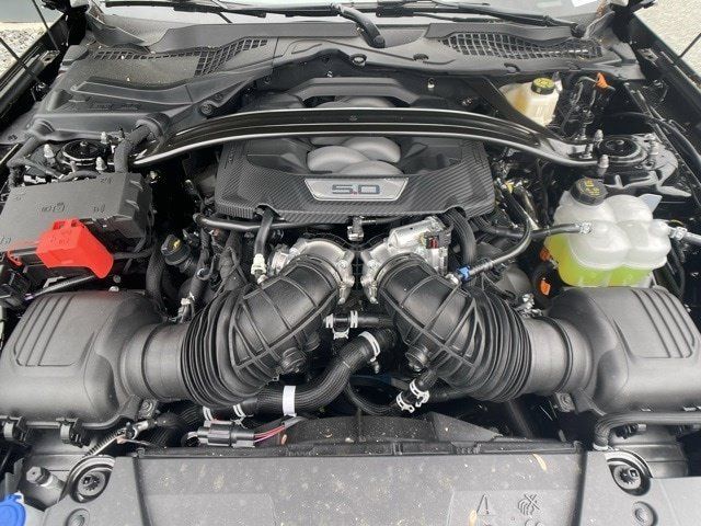2025 Ford Mustang GT Premium Convertible - Photo 29