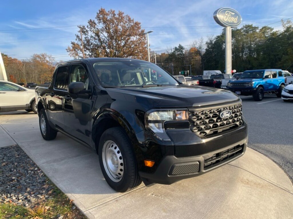 New 2025 Ford Maverick XL Truck